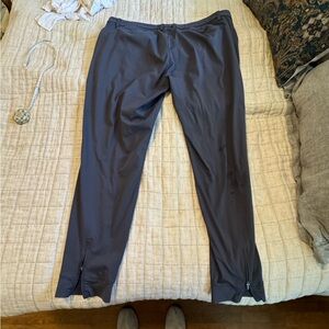 Rhone Commuter Jogger pants.  Size 40x32!  Almost brand new, inseam 26in.